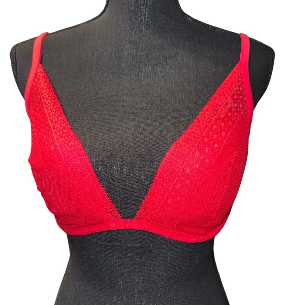 Victoria's Secret Red Lace Plunge Bra size 34DD